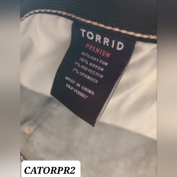 Torrid Premium Women's Size 18R Sky High Skinny Distressed Denim Blue Jeans - Picture 7 of 7